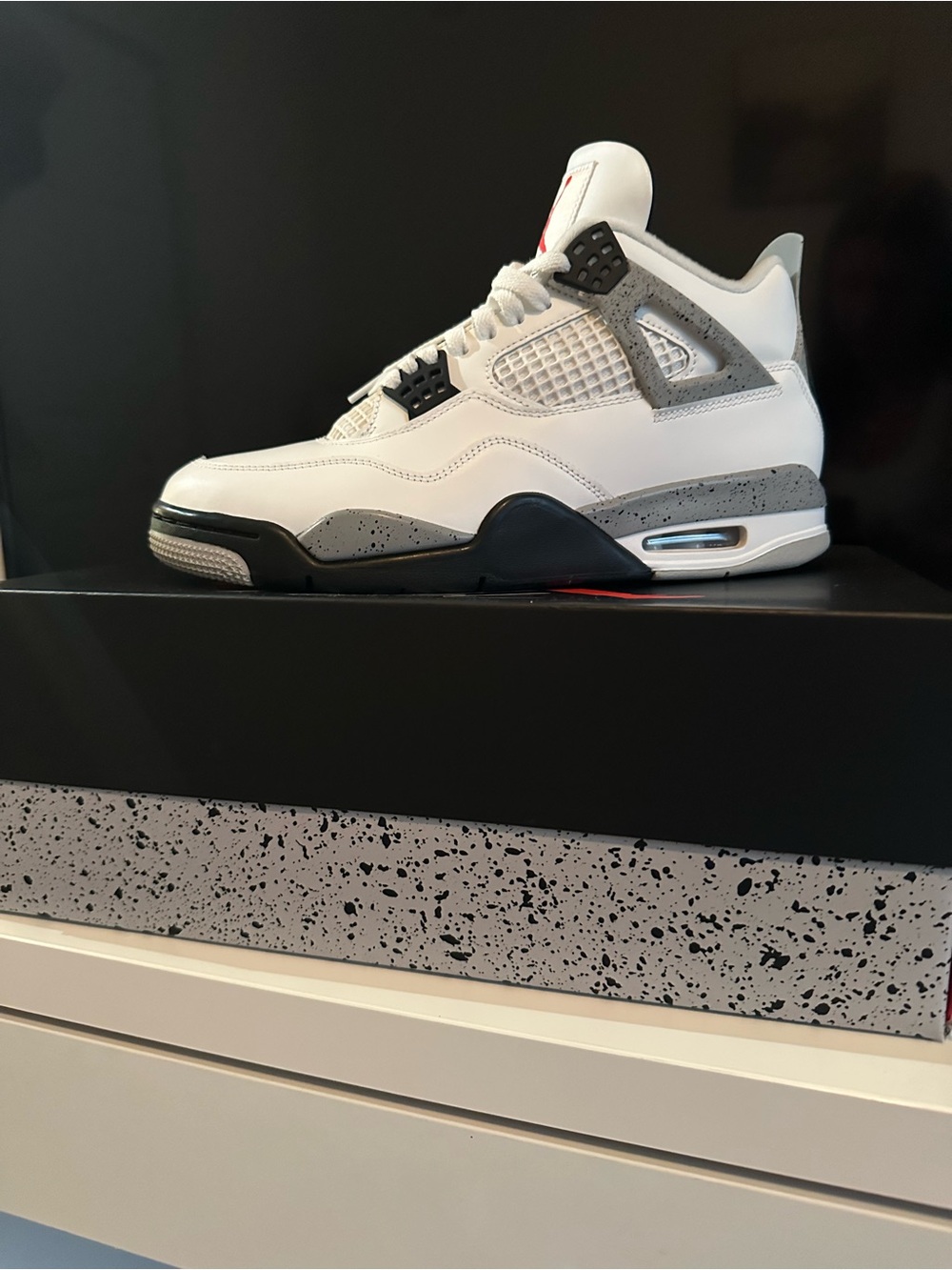 Air Jordan 4 Retro “White Cement” (2025) – Men’s Size 9.5